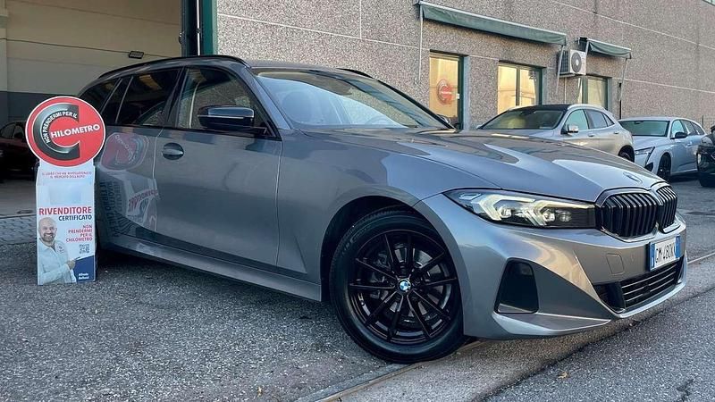 Grigio Usata 2022 BMW 318 Advantage Station wagon | 27.999 € (Molto cara) - Immagine 1/4