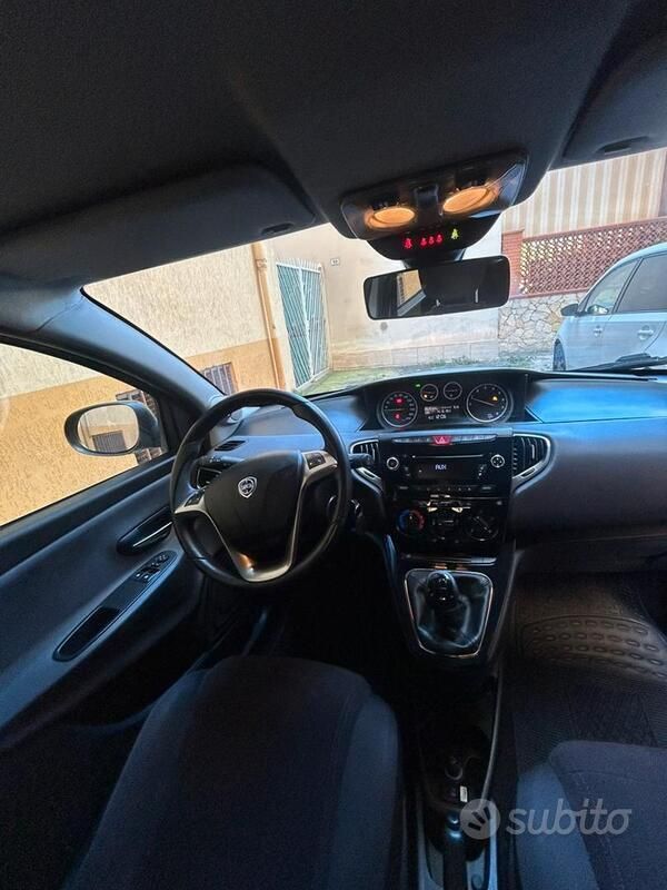 Usata Lancia Ypsilon 69 CV (50 kW) 2018 Utilitaria