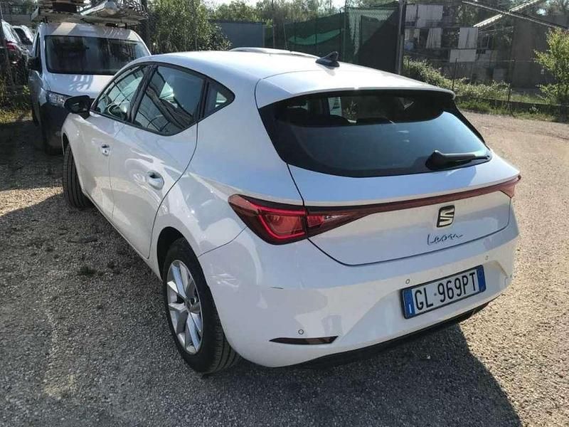 Occasion Seat Leon Business 116 PK (85 kW) 2022 Wit Sedan