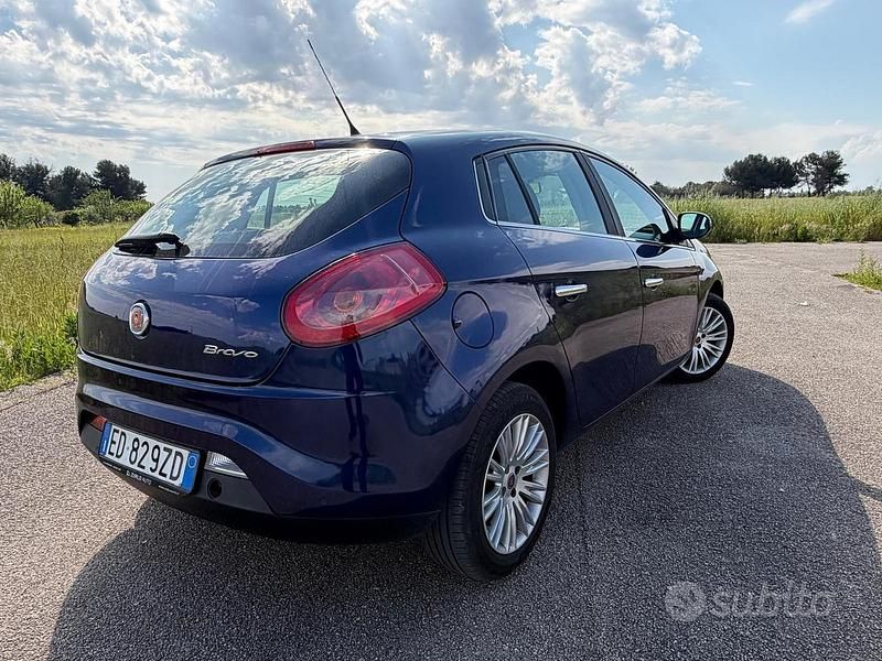 Usata Fiat Bravo 120 CV (88 kW) 2010 Blu Utilitaria