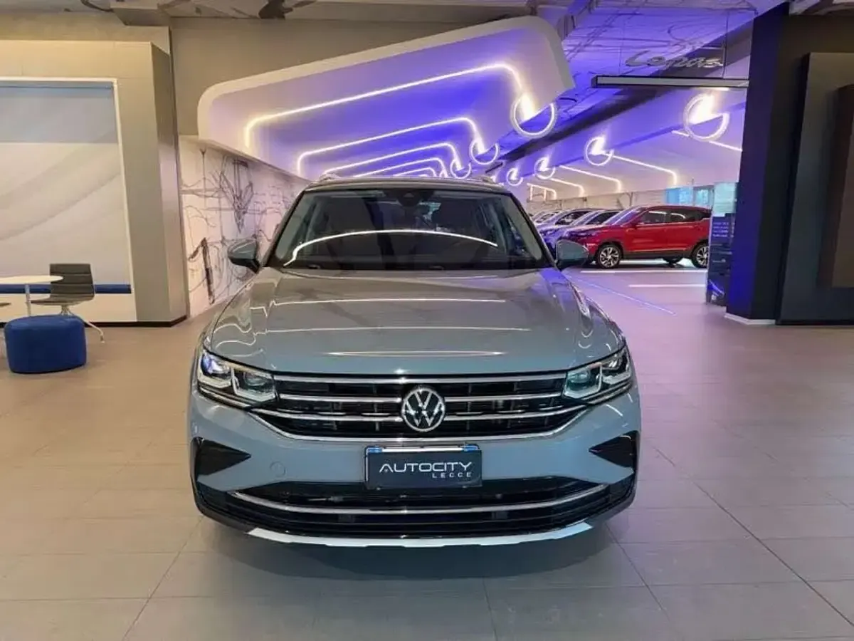Usata VW Tiguan Elegance 150 CV (110 kW) 2021 Grigio SUV