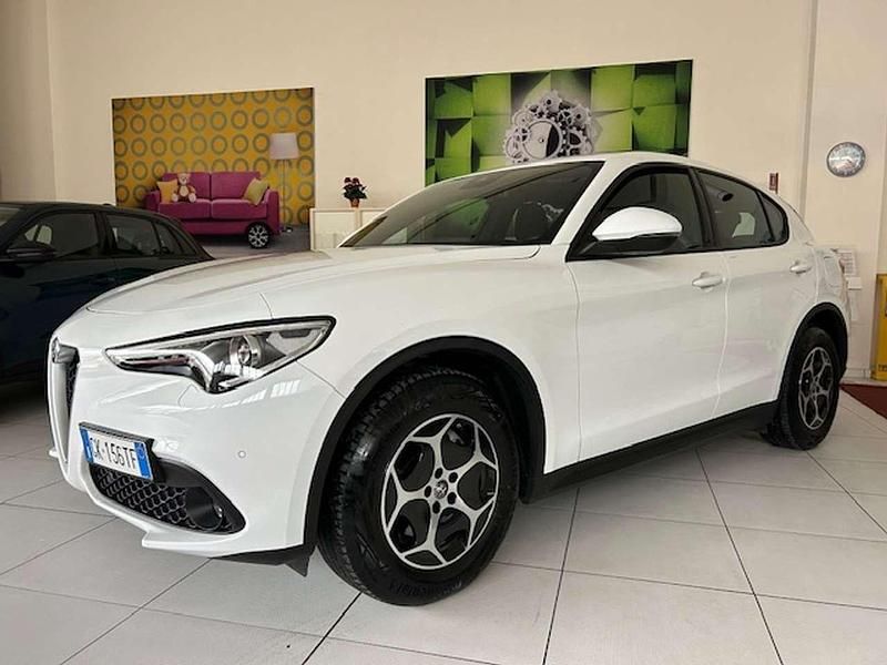 Usata Alfa Romeo Stelvio Business 190 CV (139 kW) 2022 Bianco SUV