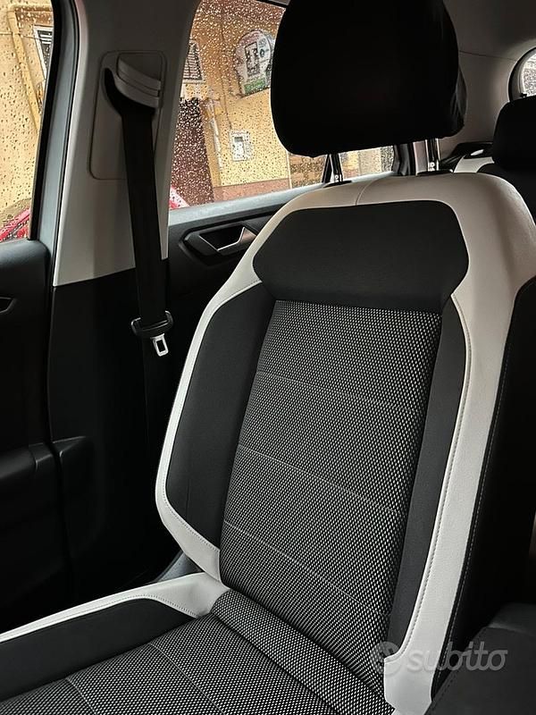 Usata VW T-Roc 116 CV (85 kW) 2019 Bianco SUV