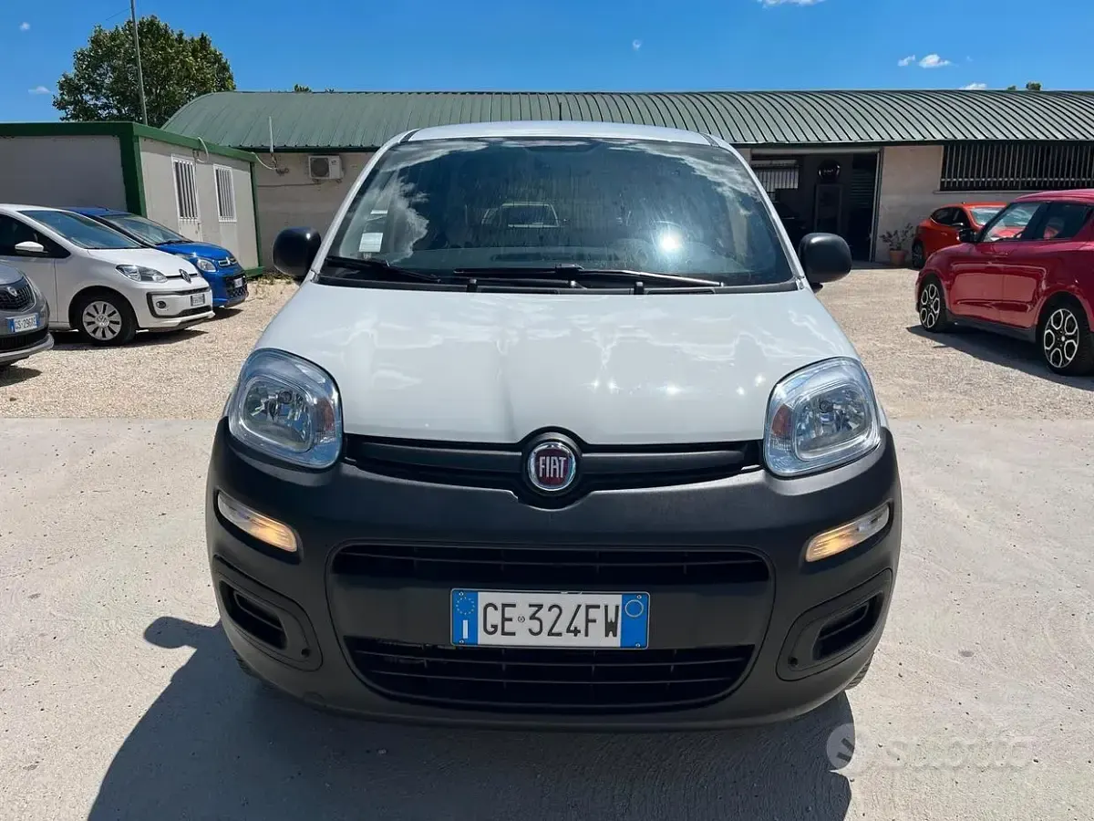 Usata Fiat Panda 4x4 Pop 85 CV (62 kW) 2021 Bianco Utilitaria