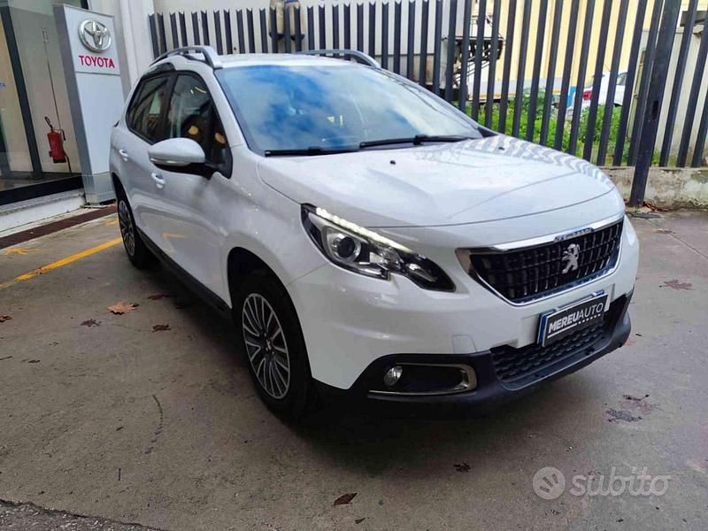 Usata Peugeot 2008 Access 82 CV (60 kW) 2017 Bianco SUV