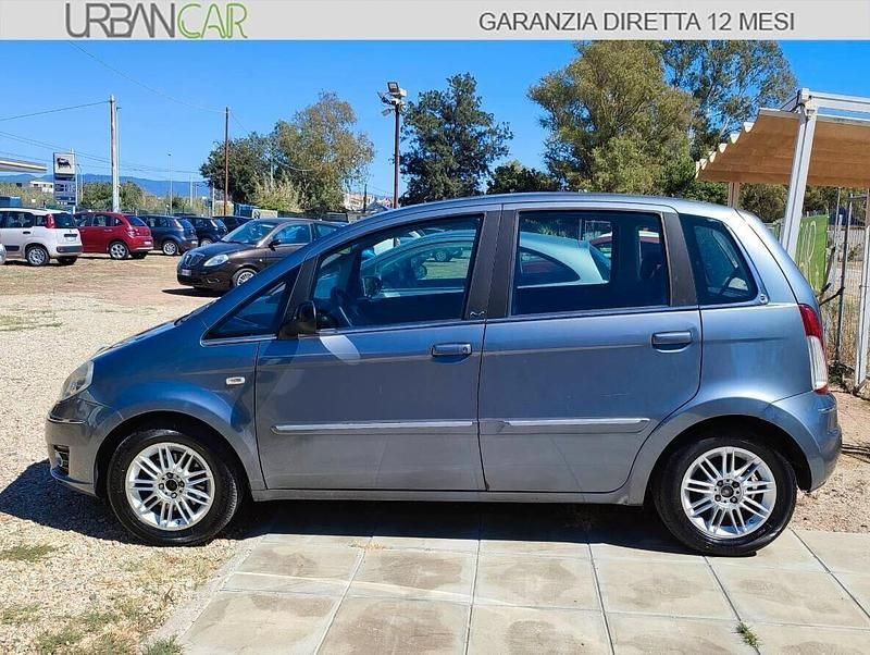 Usata Lancia Musa 95 CV (69 kW) 2012 Grigio Monovolume