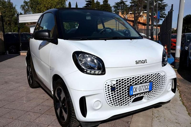 Usata Smart ForTwo Coupé Passion 41 kW (56 CV) 2022 Bianco Utilitaria