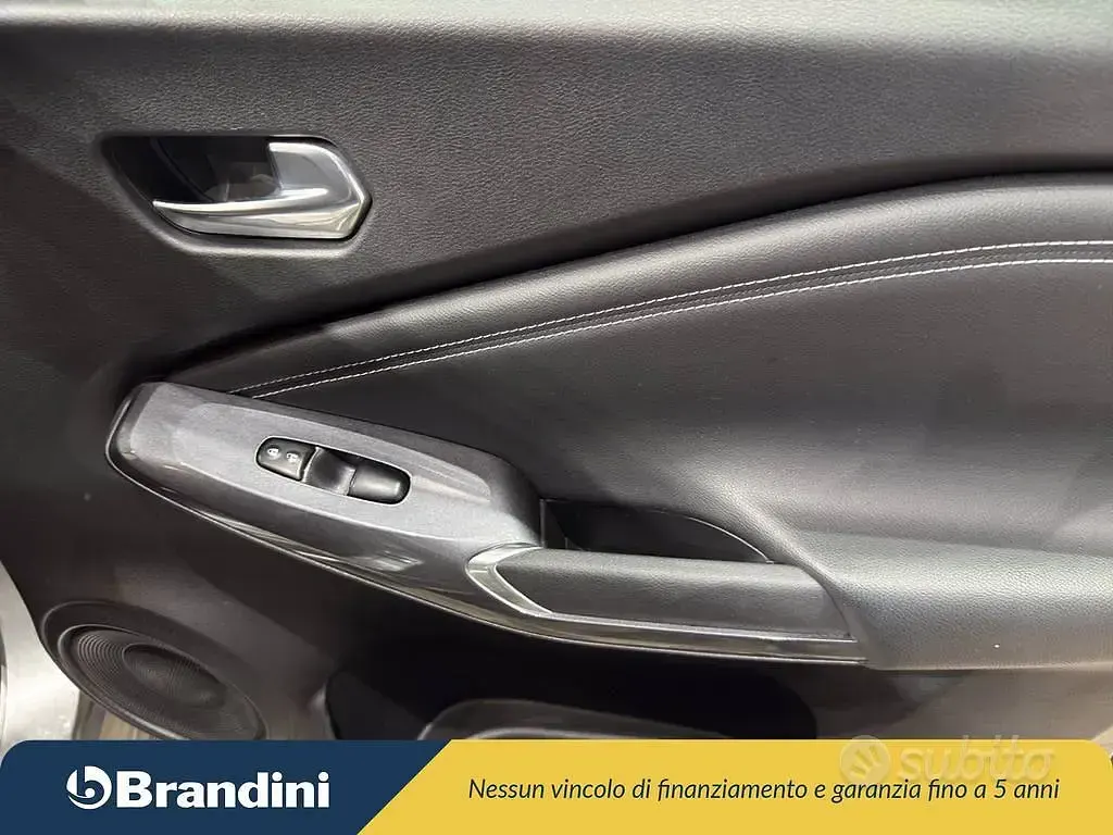 Usata Nissan Juke N-Connecta 94 CV (69 kW) 2023 Argento SUV