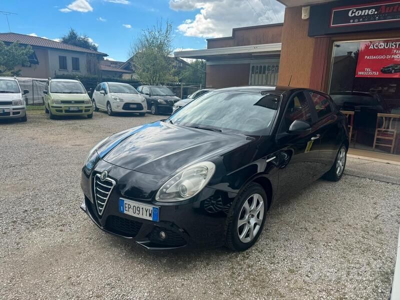 Usata Alfa Romeo Giulietta Distinctive 109 CV (80 kW) 2013 Nero Utilitaria