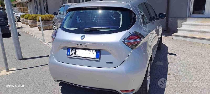 Usata Renault Zoe 100 kW (136 CV) 2020 Grigio Utilitaria