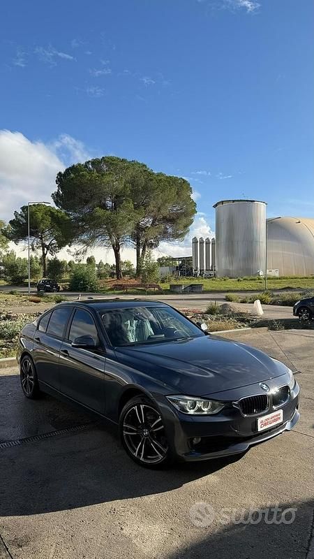 Usata BMW 320 184 CV (135 kW) 2013 Nero Berlina