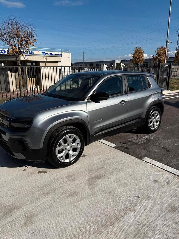 Usata Jeep Avenger Altitude 101 CV (74 kW) 2023 Grigio SUV