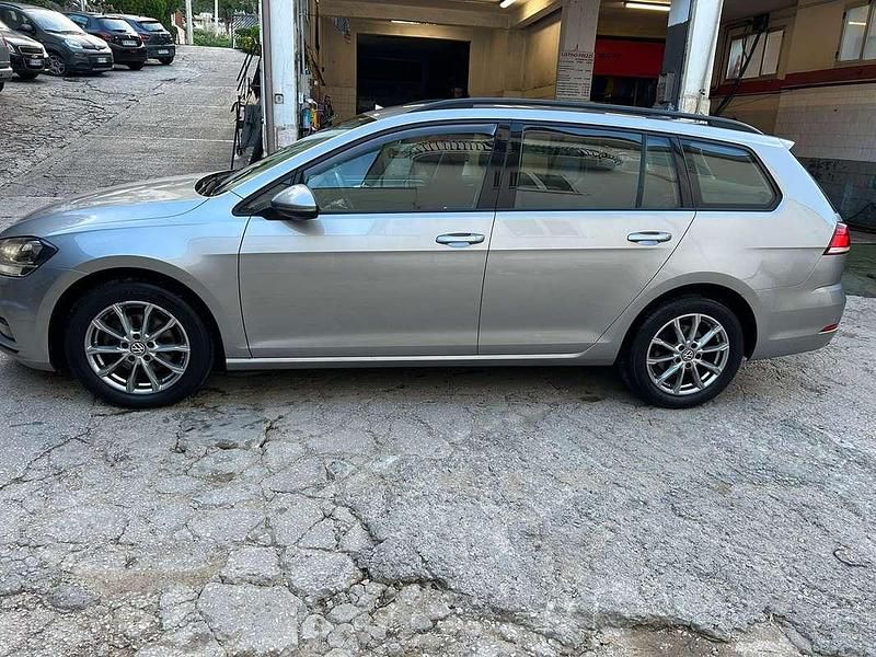 Usata VW Golf VII Executive 116 CV (85 kW) 2019 Grigio Station wagon
