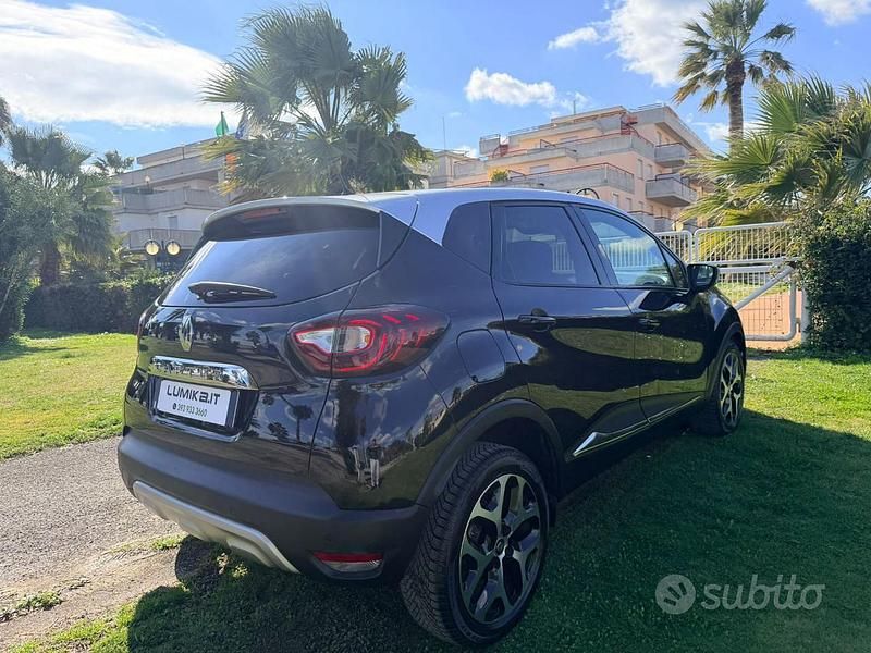 Usata Renault Captur Business 90 CV (66 kW) 2018 Nero SUV