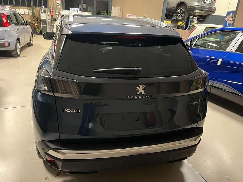 Usata Peugeot 3008 Allure 181 CV (133 kW) 2021 Blue celebes metallizzato SUV