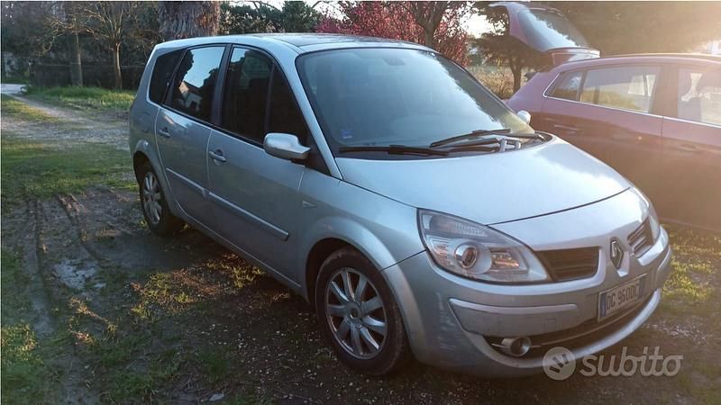 Grigio Usata 2007 Renault Scénic II Monovolume | 650 € - Immagine 1/1