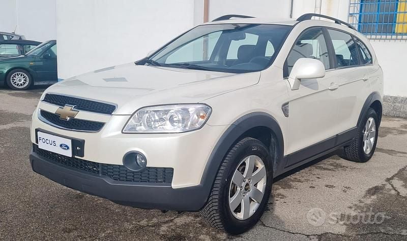 Usata Chevrolet Captiva LT 149 CV (109 kW) 2010 Bianco SUV