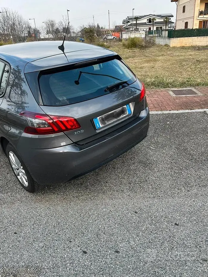 Usata Peugeot 308 116 CV (85 kW) 2018 Grigio Berlina