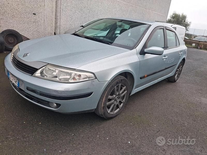 Usata Renault Laguna II 120 CV (88 kW) 2004 Grigio Berlina
