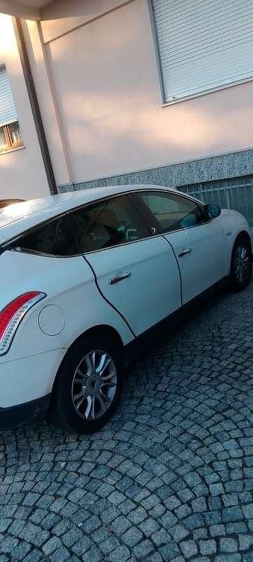 Usata Lancia Delta 80 CV (58 kW) 2010 Utilitaria