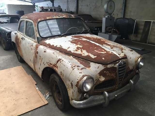 Bianco Usata 1955 Alfa Romeo 1900 Tre volumi | 19.000 € - Immagine 1/4