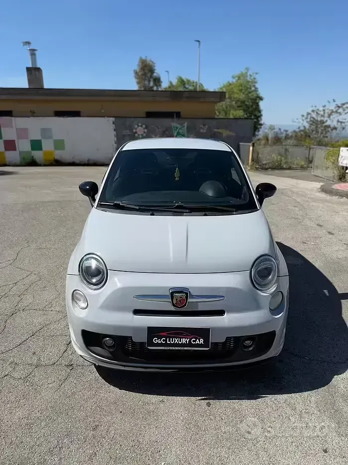 Usata Abarth 500 135 CV (99 kW) 2011 Grigio Berlina