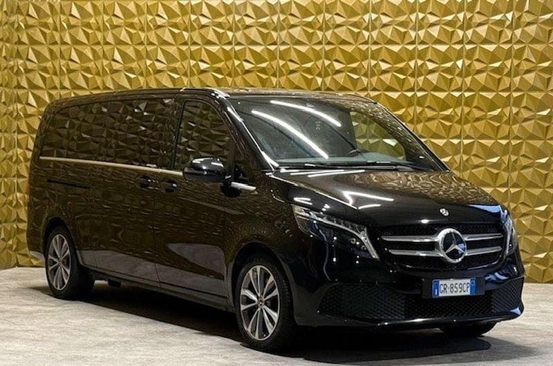 Usata Mercedes V250 Premium 190 CV (139 kW) 2024 Nero Monovolume