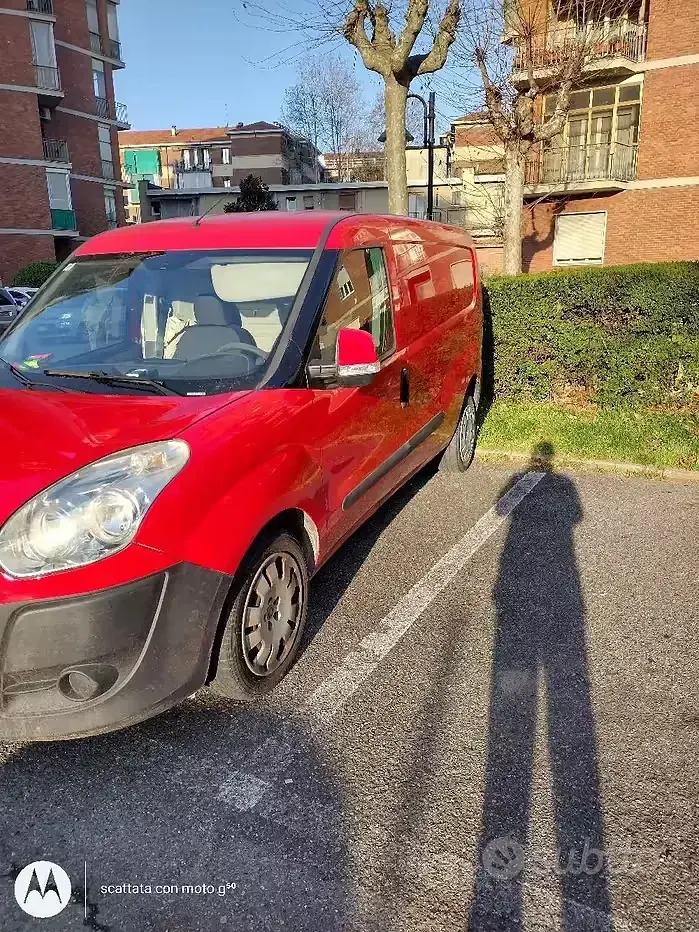 Usata Fiat Doblò 90 CV (66 kW) 2015 Rosso Monovolume