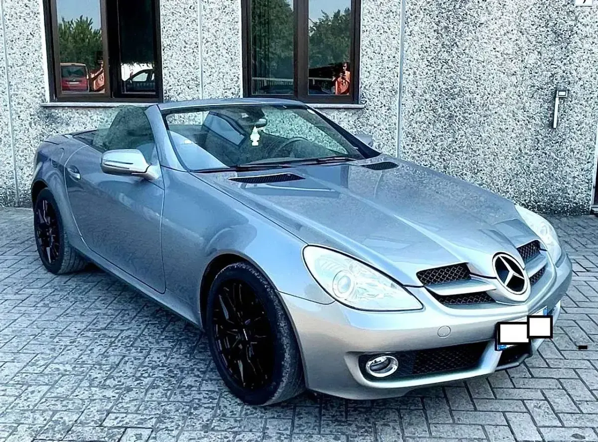 Usata Mercedes SLK200 184 CV (135 kW) 2009 Argento Cabrio