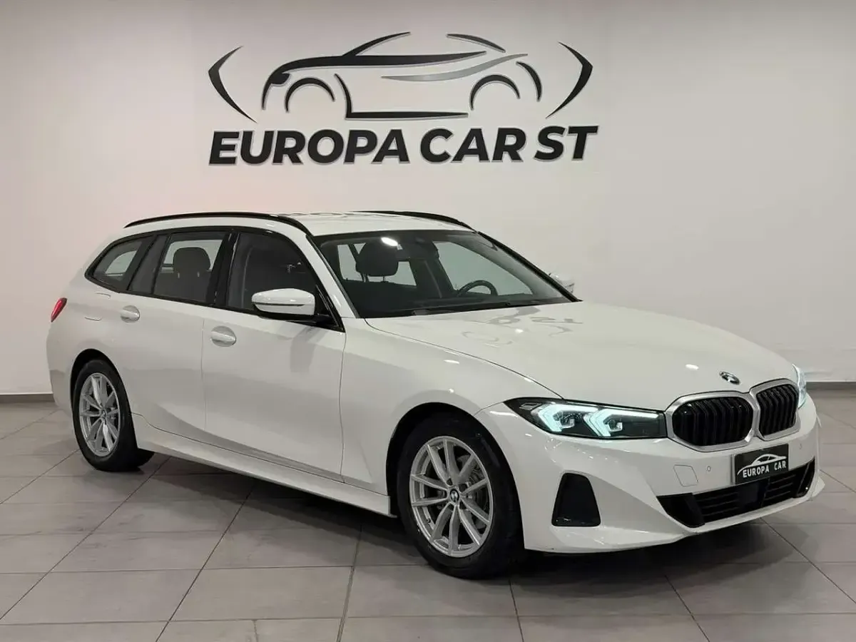 Usata BMW 318 150 CV (110 kW) 2023 Bianco Station wagon