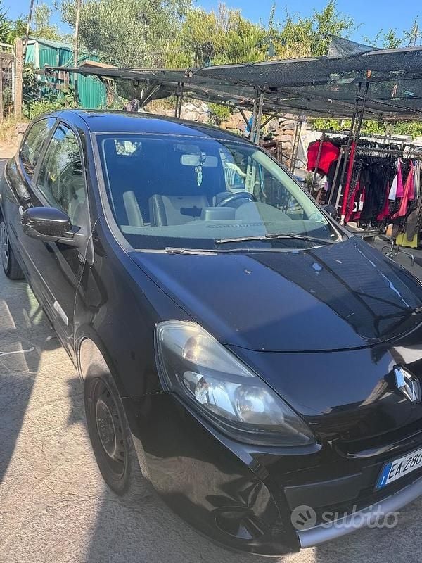 Usata Renault Clio II 75 CV (55 kW) 2009 Nero Utilitaria