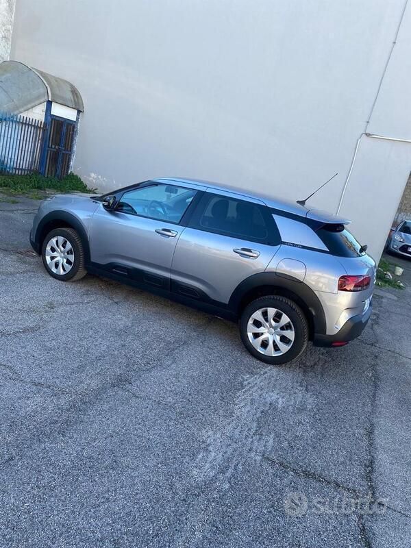 Grigio Usata 2019 Citroën C4 Cactus Due volumi | 9999 € (Ottimo prezzo) - Immagine 1/4
