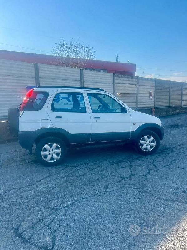 Usata Daihatsu Terios 86 CV (63 kW) 2003 Bianco SUV