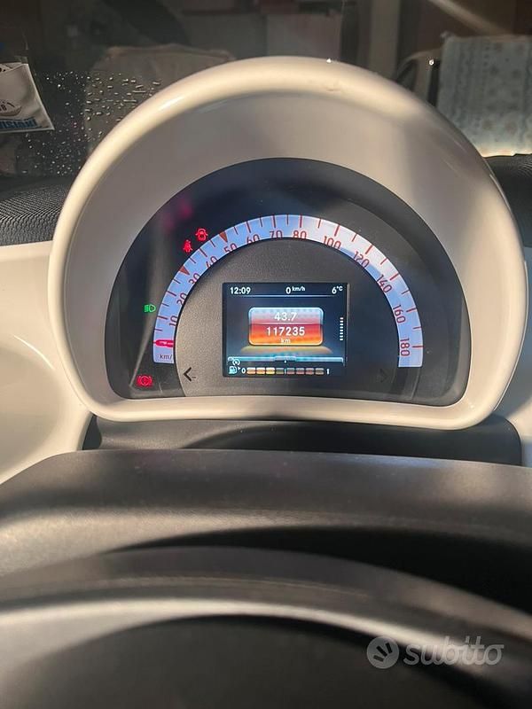 Usata Smart ForFour Prime 71 CV (52 kW) 2015 Grigio Utilitaria