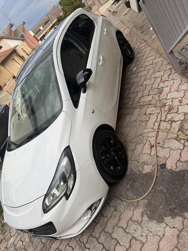 Usata Opel Astra 140 CV (102 kW) 2016 Berlina