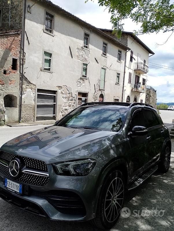 Grigio Usata 2020 Mercedes GLE300 Premium Plus SUV | 49.000 € (Buon prezzo) - Immagine 1/4
