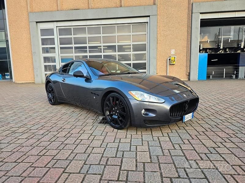 Usata Maserati Granturismo 405 CV (297 kW) 2008 Grigio Coupé