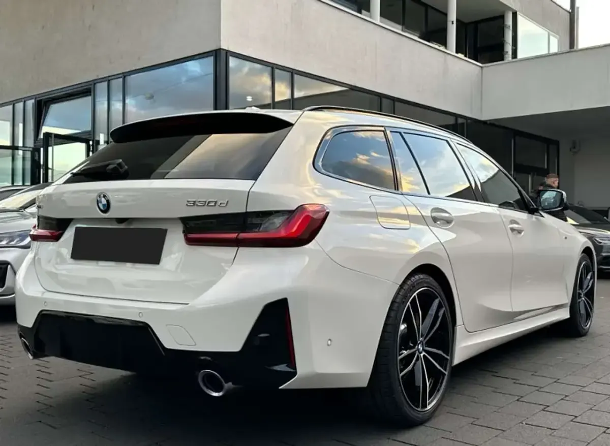 Usata BMW 330 M Sport 286 CV (210 kW) 2025 Bianco Berlina