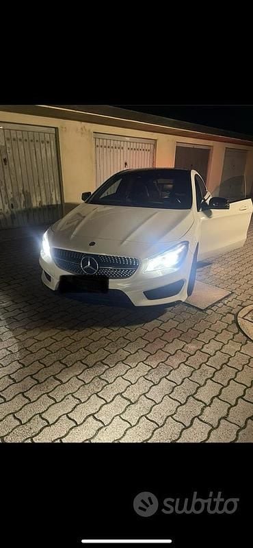 Usata Mercedes CLA200 AMG 136 CV (100 kW) 2015 Bianco Berlina