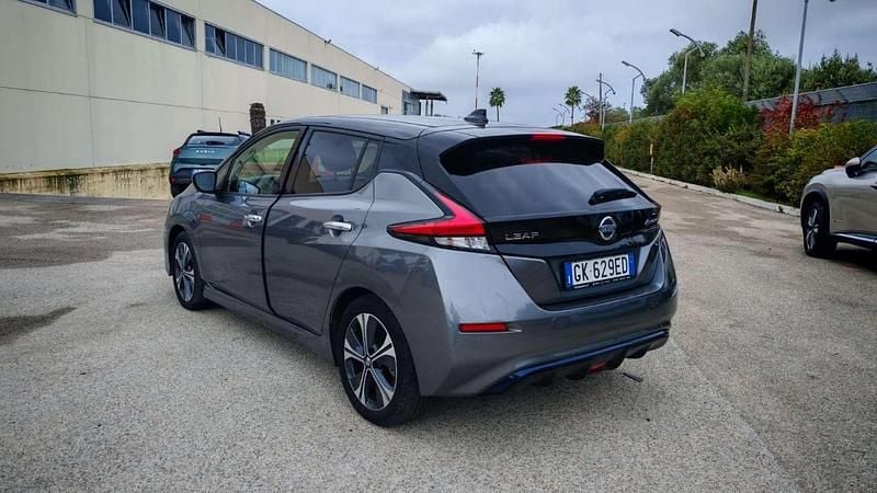 Usata Nissan Leaf 89 kW (122 CV) 2022 Grigio Utilitaria