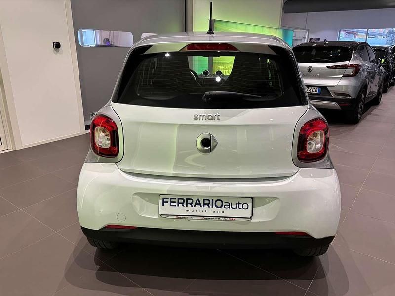 Usata Smart ForFour 71 CV (52 kW) 2019 Bianco Utilitaria