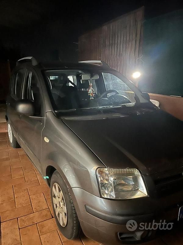 Usata Fiat Panda 69 CV (50 kW) 2011 Grigio Utilitaria