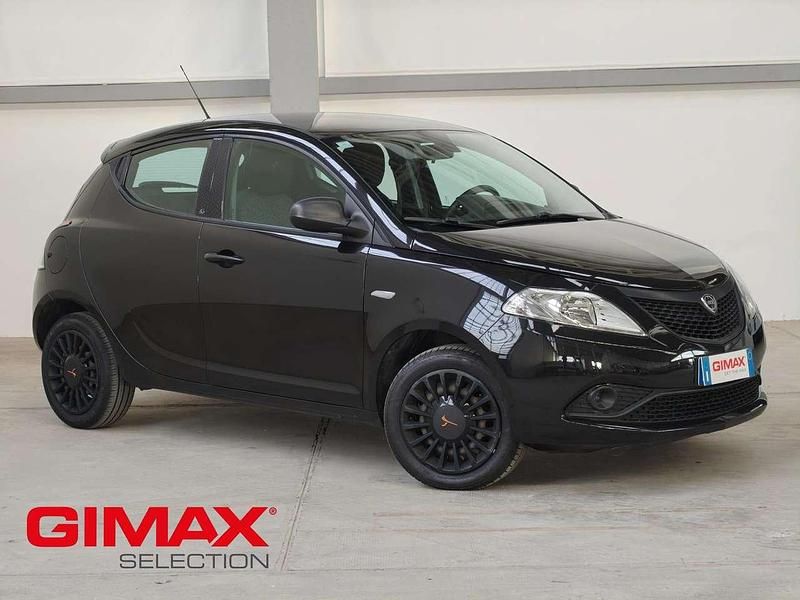Nero Usata 2020 Lancia Ypsilon S Due volumi | 8490 € (Ottimo prezzo) - Immagine 1/4
