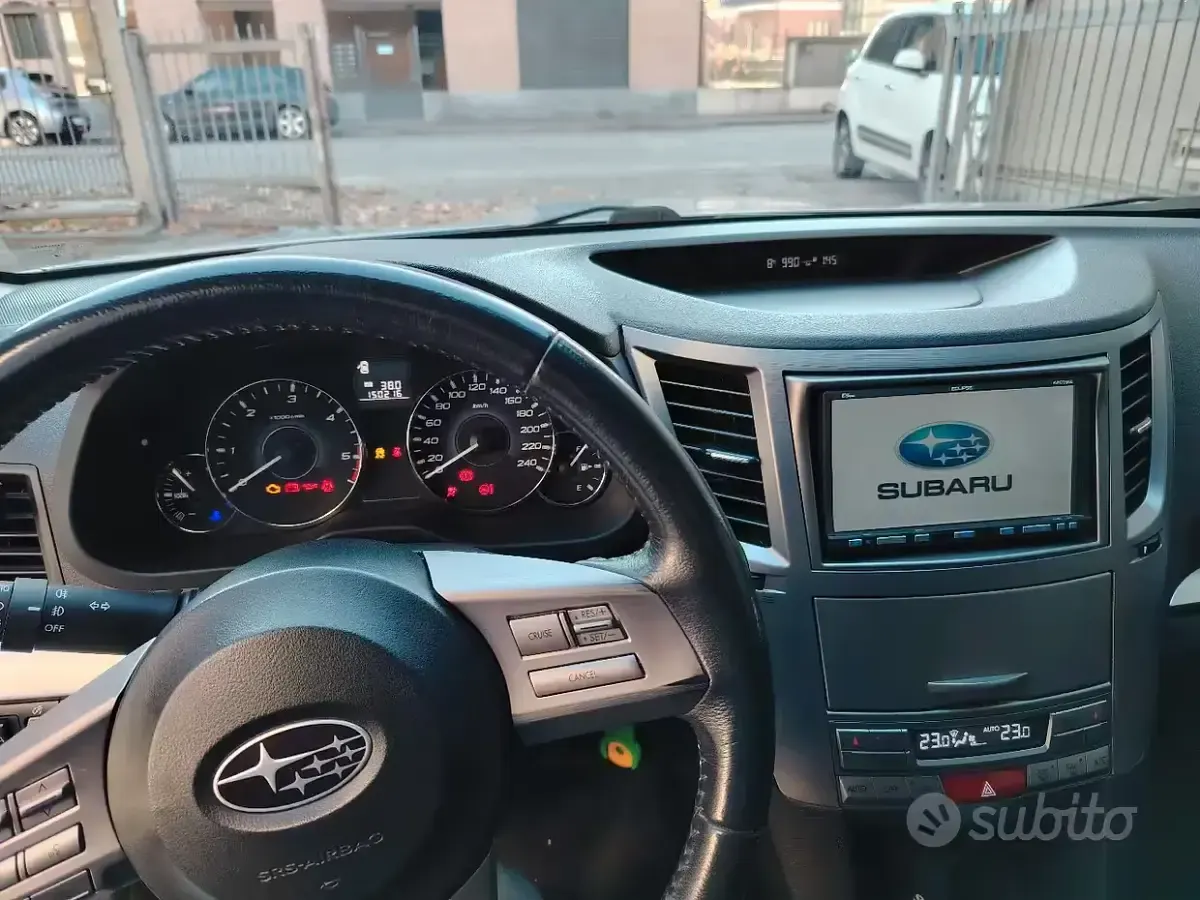 Usado Subaru Outback 150 CV (110 kW) 2011 Familiar