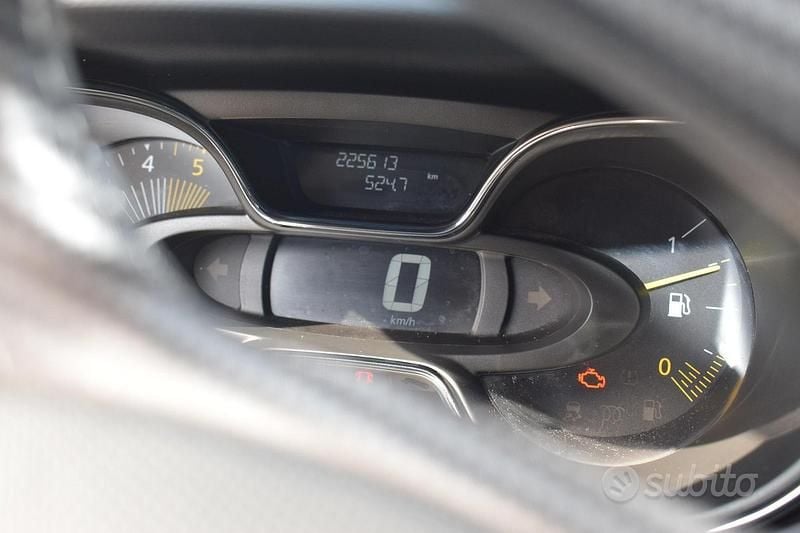 Usata Renault Captur 2015 Grigio SUV