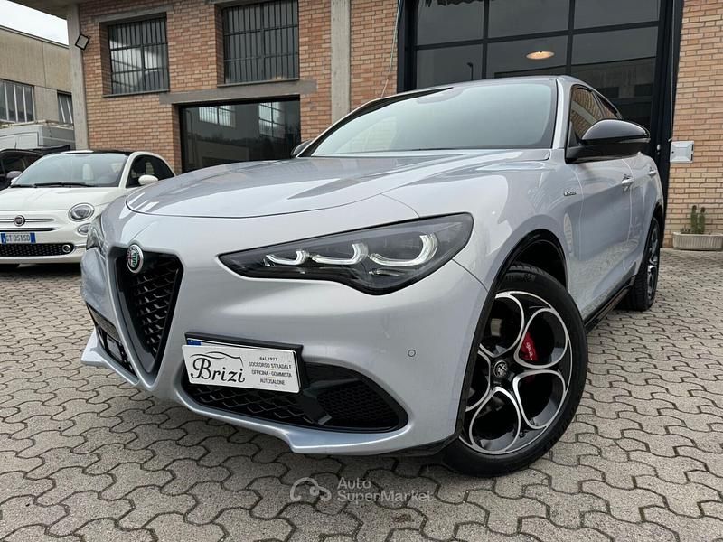 Grigio Usata 2024 Alfa Romeo Stelvio Veloce SUV | 39.950 € (Buon prezzo) - Immagine 1/4