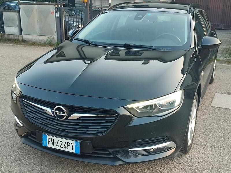 Usata Opel Insignia Sport 136 CV (100 kW) 2019 Nero Station wagon