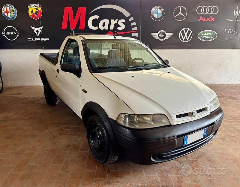 Bianco Usata 2006 Fiat Strada Pick-up | 4990 € (Buon prezzo) - Immagine 1/4