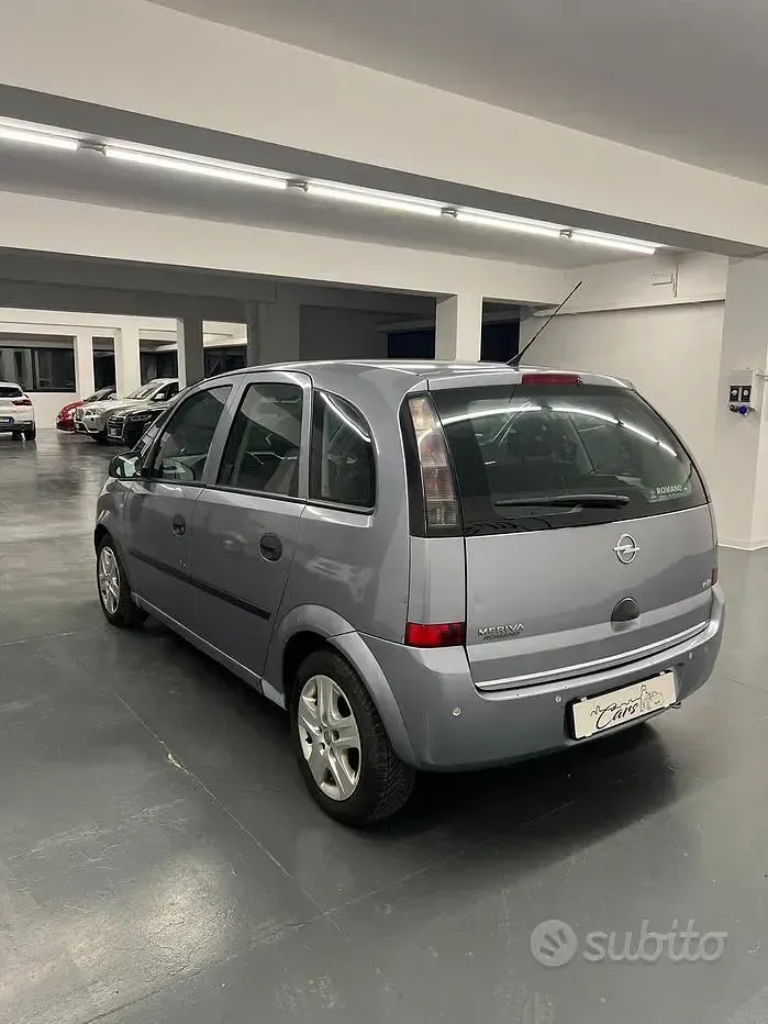 Usata Opel Meriva Enjoy 90 CV (66 kW) 2010 Grigio Monovolume