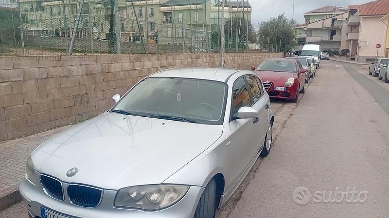 Begagnad BMW 118 143 HK (105 kW) 2008 Grå Halvkombi